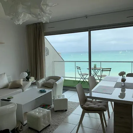 Apartment Les Pieds Dans L'eau Acces Direct A La !