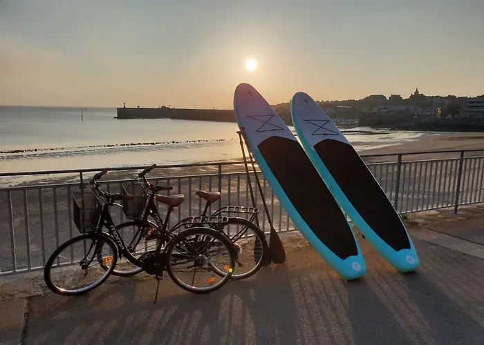 Les Pieds Dans L'eau Acces Direct A La ! Гранвиль