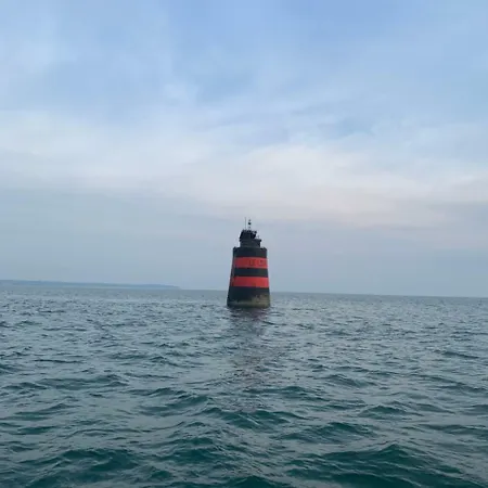 Les Pieds Dans L'eau Accès Direct à La !