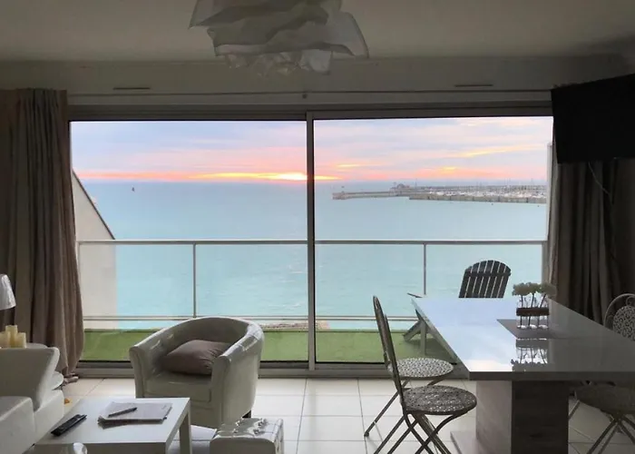 Les Pieds Dans L'eau Acces Direct A La ! Granville