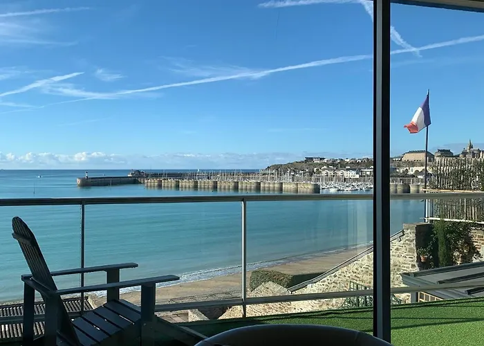 Les Pieds Dans L'eau Acces Direct A La !